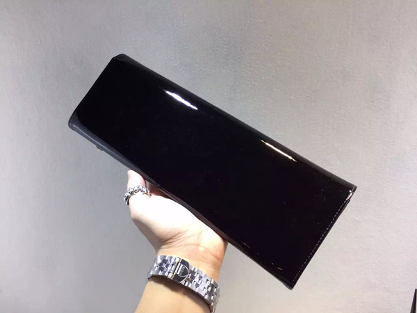 16新作 VIPセール★ルブタンコピー★PIGALLE CLUTCH☆パテントクラッチバッグ BLACK 1111097PK1A